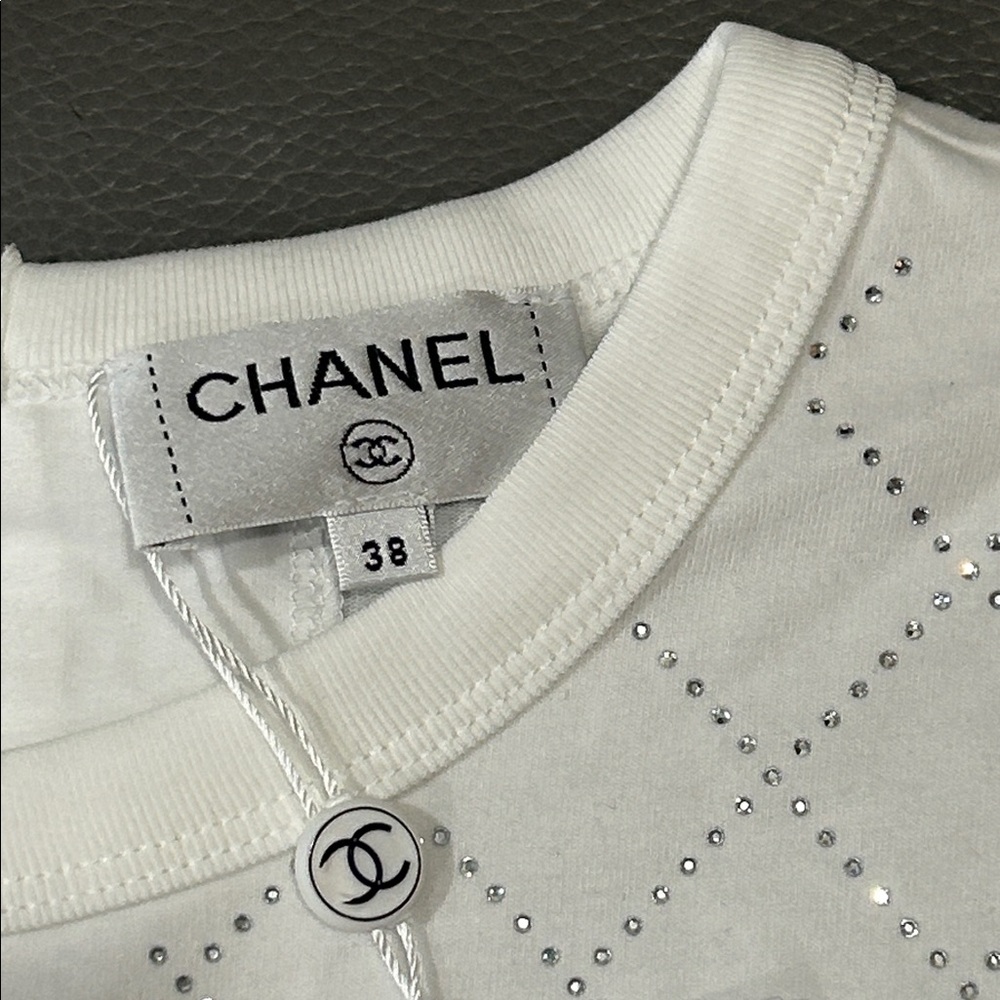 CHANEL White Rhinestone Diamond Pattern Top, size 38/8. NWT. LUXURY - Picture 4 of 10